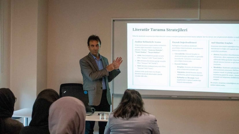 Hukuk Çalışmalarında Kaynak Taraması, Yayın ve Veri Tabanı Semineri Gerçekleşti